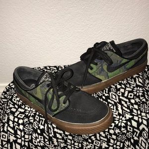 Camo Nike Janoski
